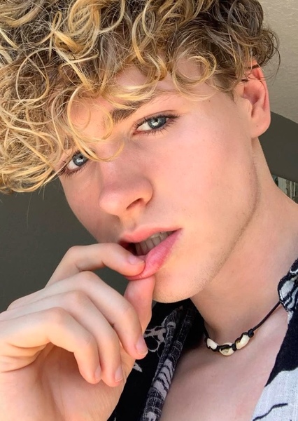 Lewis Kelly photo