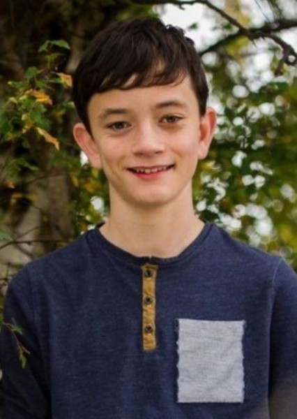 Lewis MacDougall photo