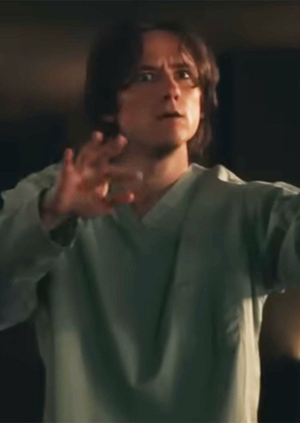 Lewis Pullman photo