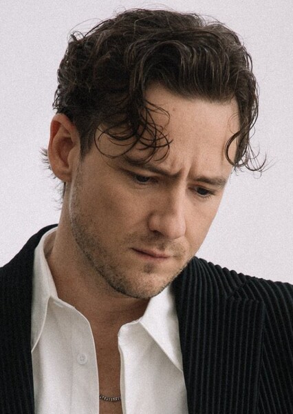 Lewis Pullman photo