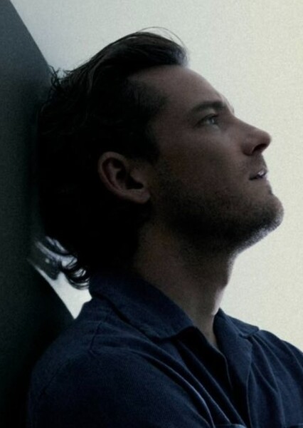 Lewis Pullman photo