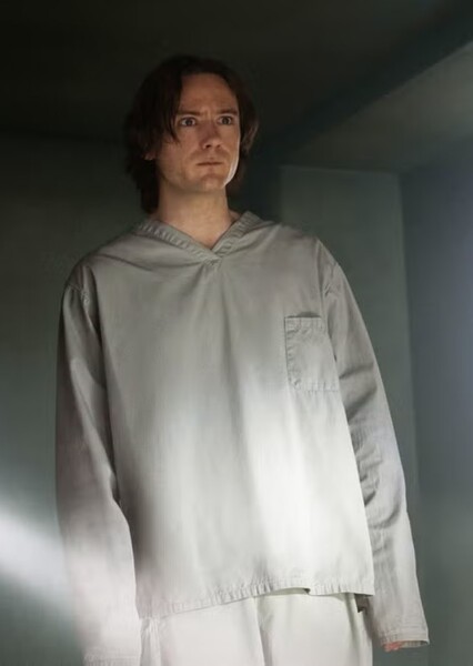 Lewis Pullman photo