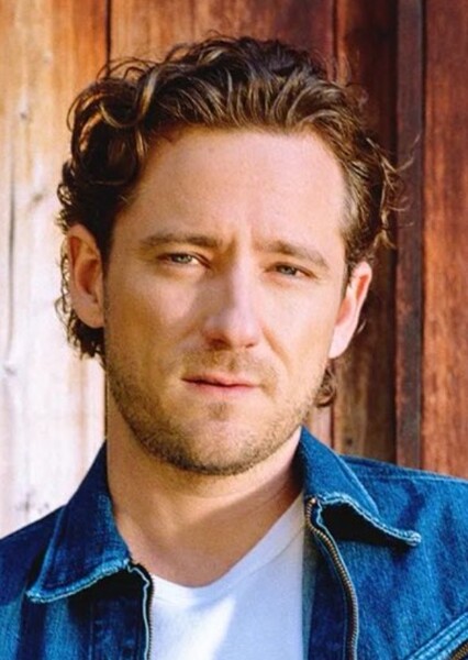 Lewis Pullman photo