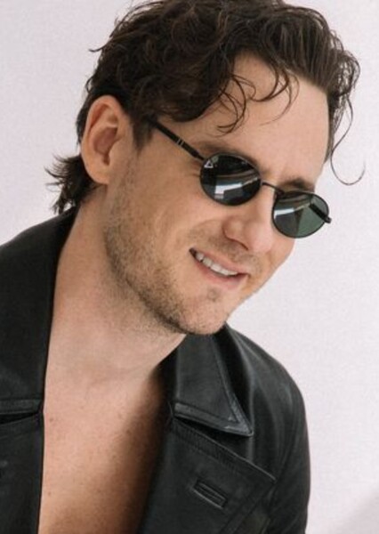 Lewis Pullman photo