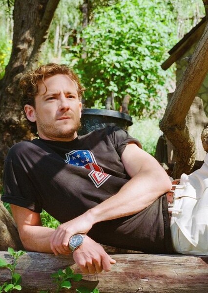 Lewis Pullman photo