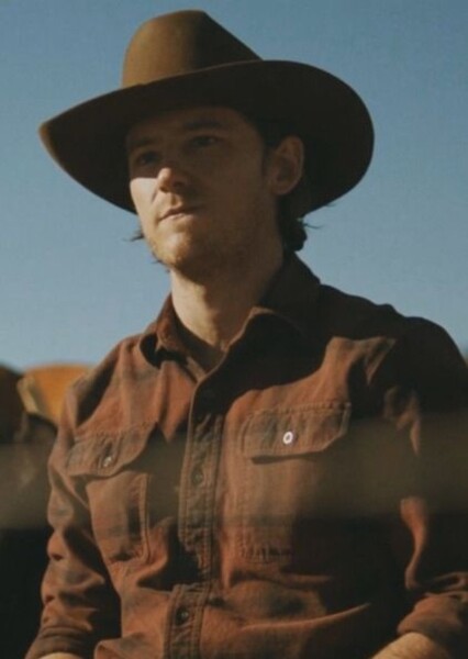 Lewis Pullman photo