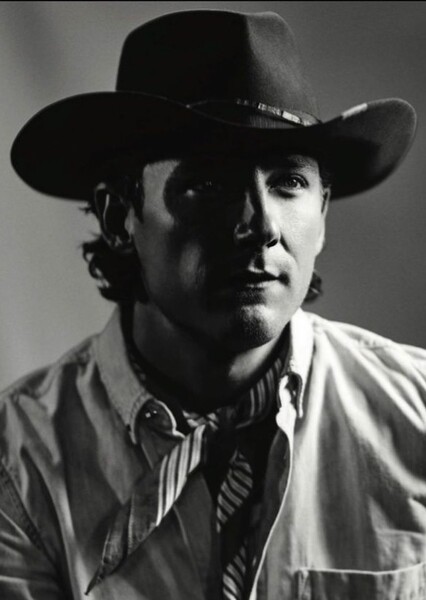 Lewis Pullman photo