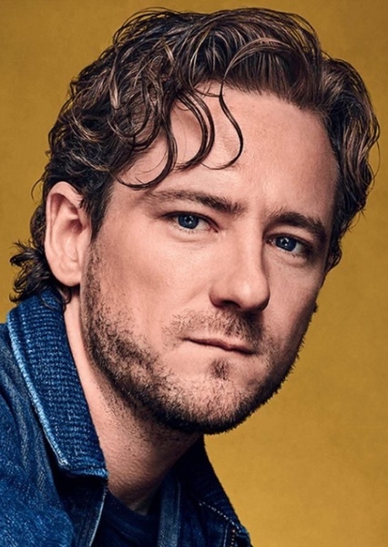 Lewis Pullman photo