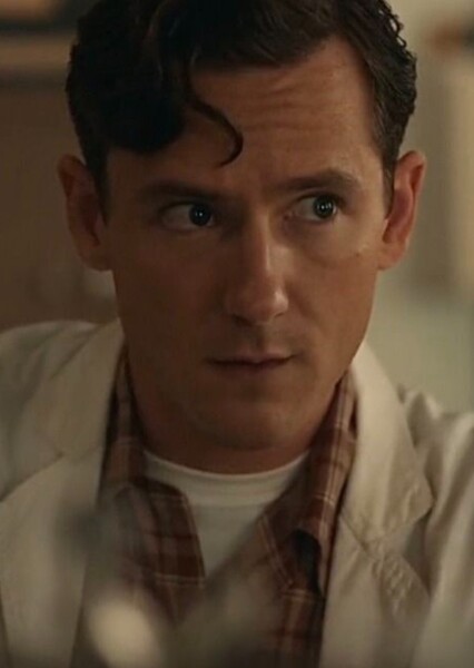 Lewis Pullman photo