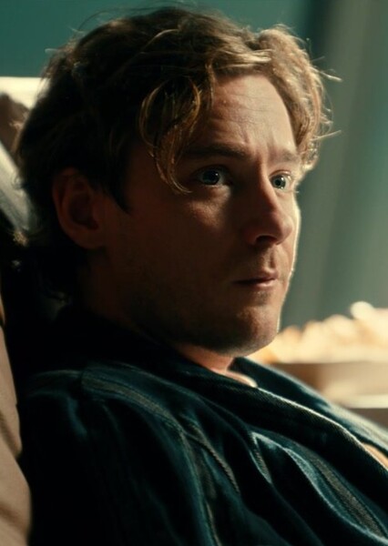 Lewis Pullman photo