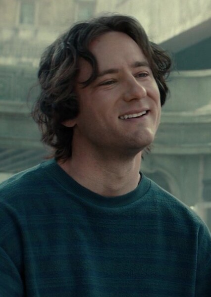 Lewis Pullman photo