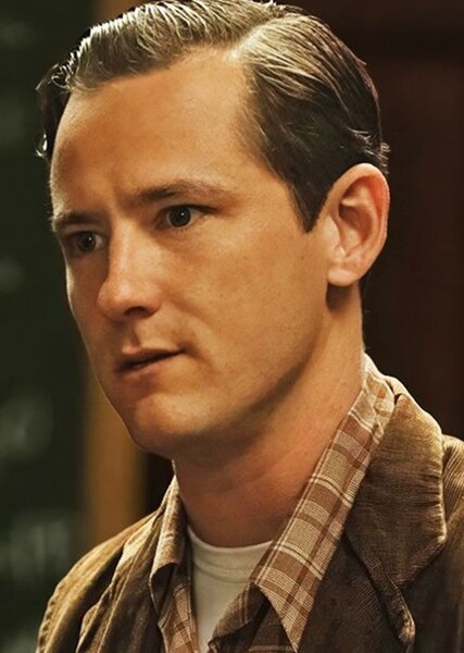 Lewis Pullman