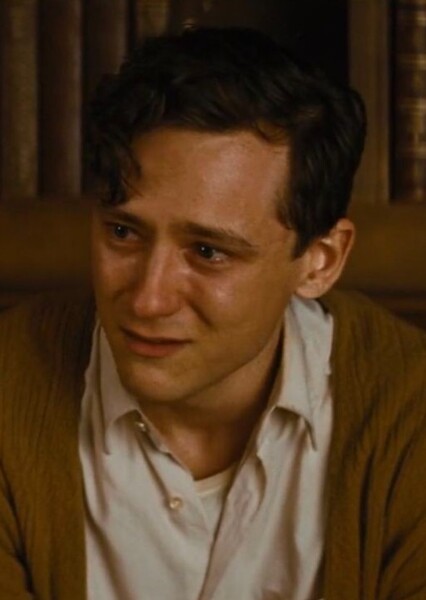 Lewis Pullman photo