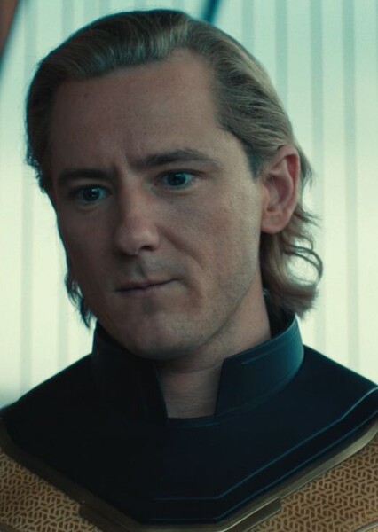 Lewis Pullman photo