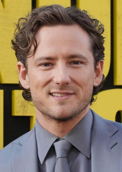 Lewis Pullman photo
