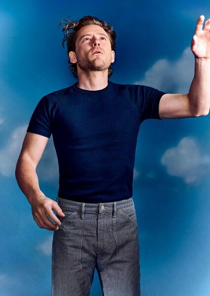 Lewis Pullman photo