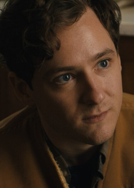 Lewis Pullman photo