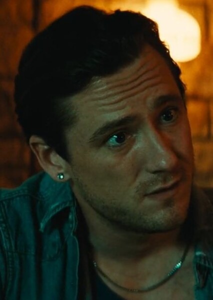 Lewis Pullman photo