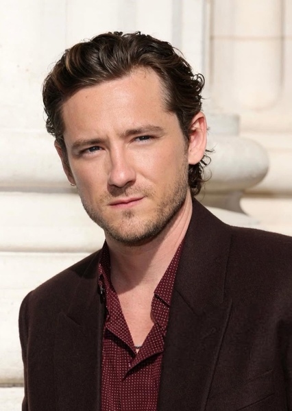 Lewis Pullman photo