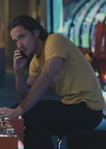 Lewis Pullman photo