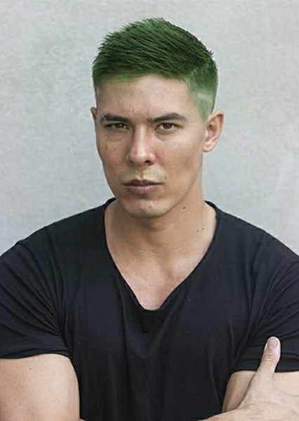 Lewis Tan photo