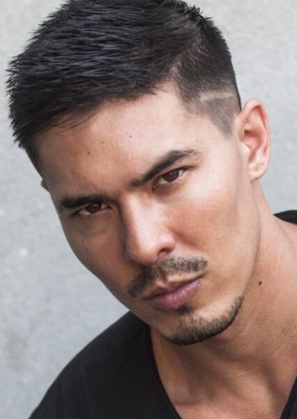 Lewis Tan photo