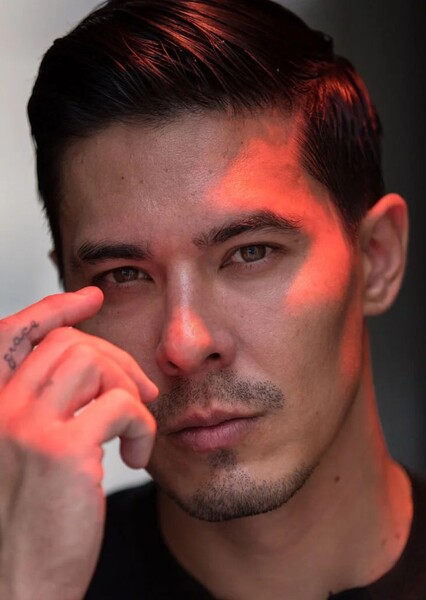 Lewis Tan photo