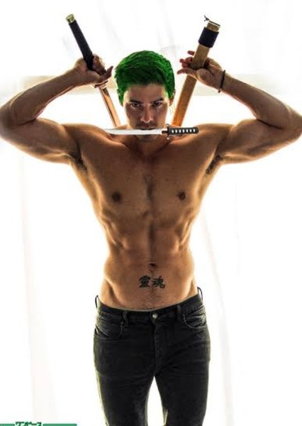 Lewis Tan photo