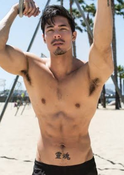 Lewis Tan photo