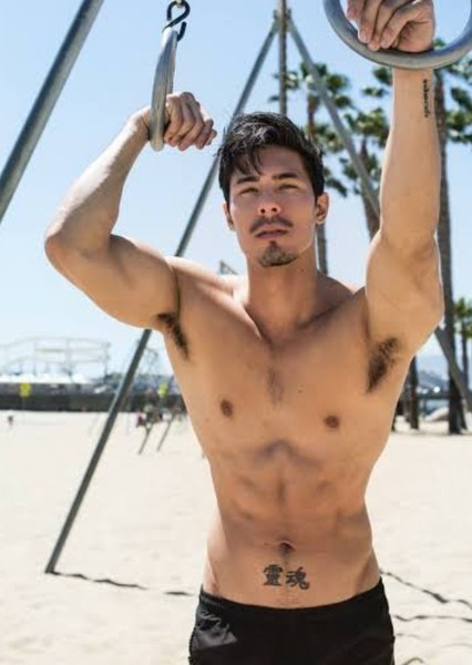Lewis Tan photo