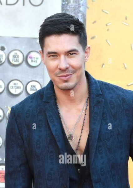 Lewis Tan photo