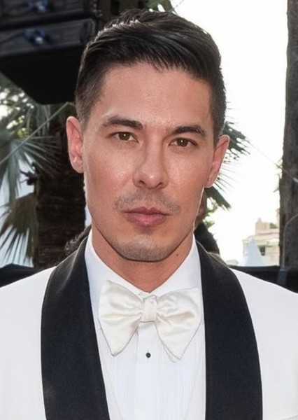 Lewis Tan photo