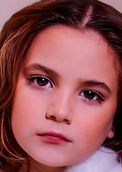 Lexi Rabe photo