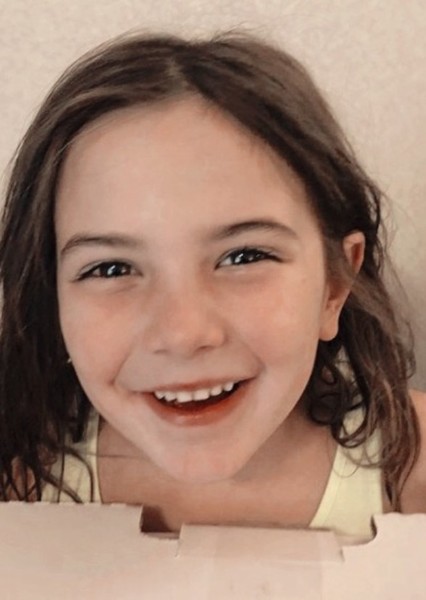 Lexi Rabe photo