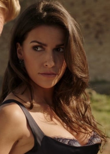 Lexi Vaziri (Blood & Treasure) photo