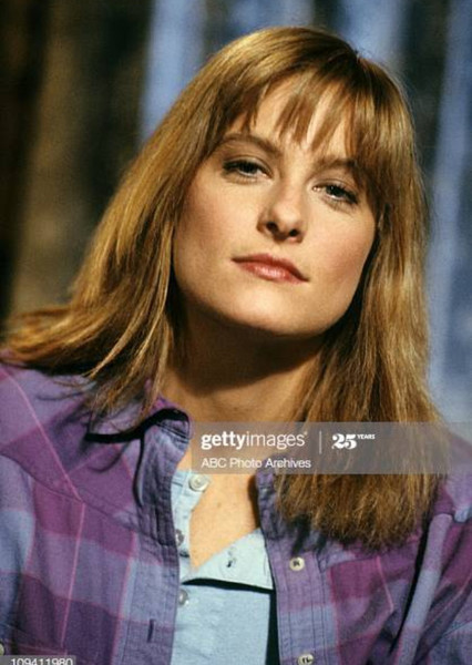 Lezlie Deane photo