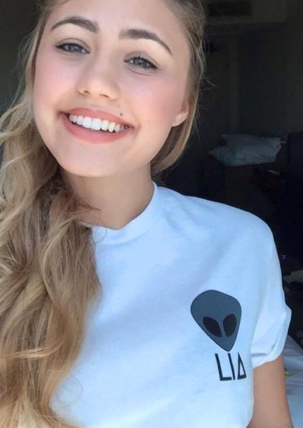 Lia Marie Johnson photo