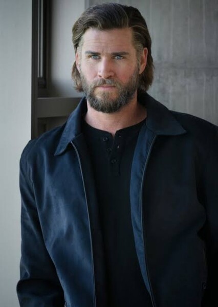 Liam Hemsworth photo