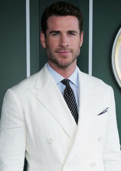 Liam Hemsworth photo