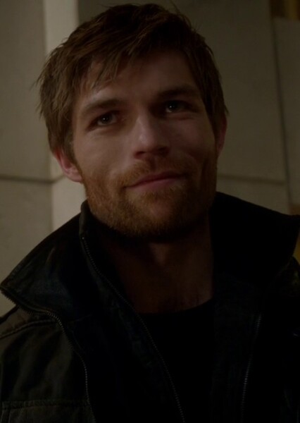 Liam McIntyre photo