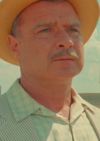 Liev Schreiber photo