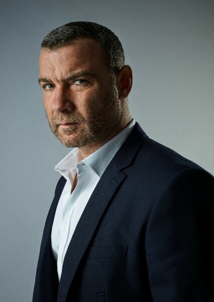 Liev Schreiber photo