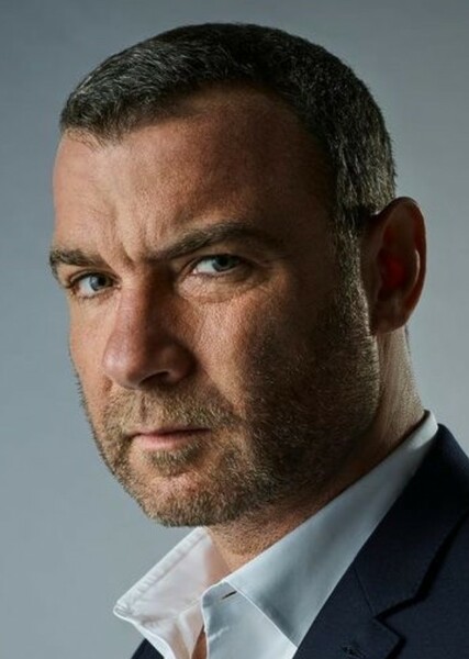 Liev Schreiber photo
