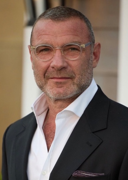 Liev Schreiber photo