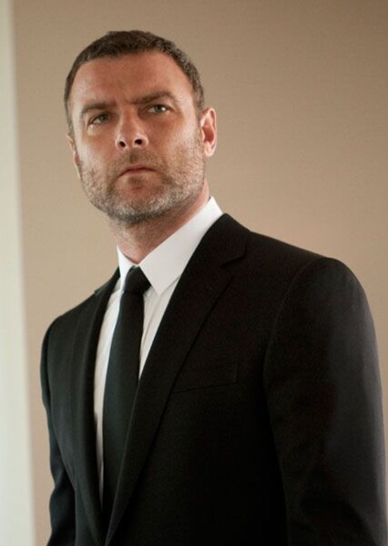 Liev Schreiber photo