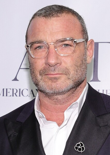 Liev Schreiber photo