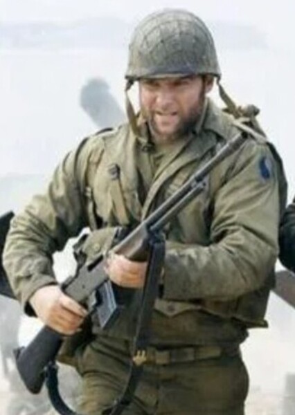 Liev Schreiber photo