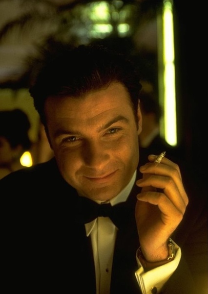 Liev Schreiber photo