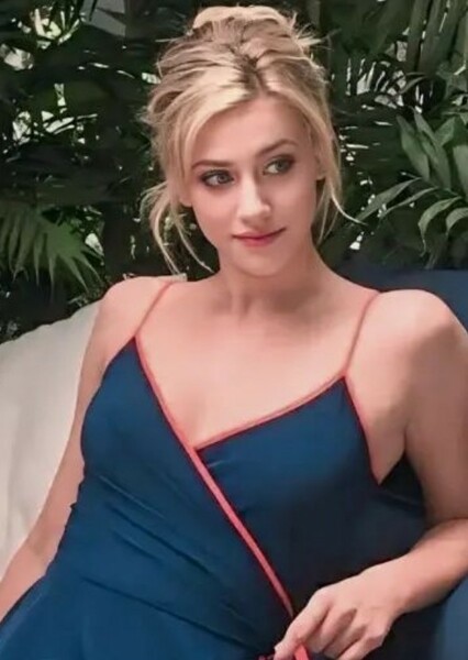 Lili Reinhart