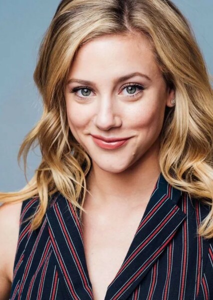 Lili Reinhart photo